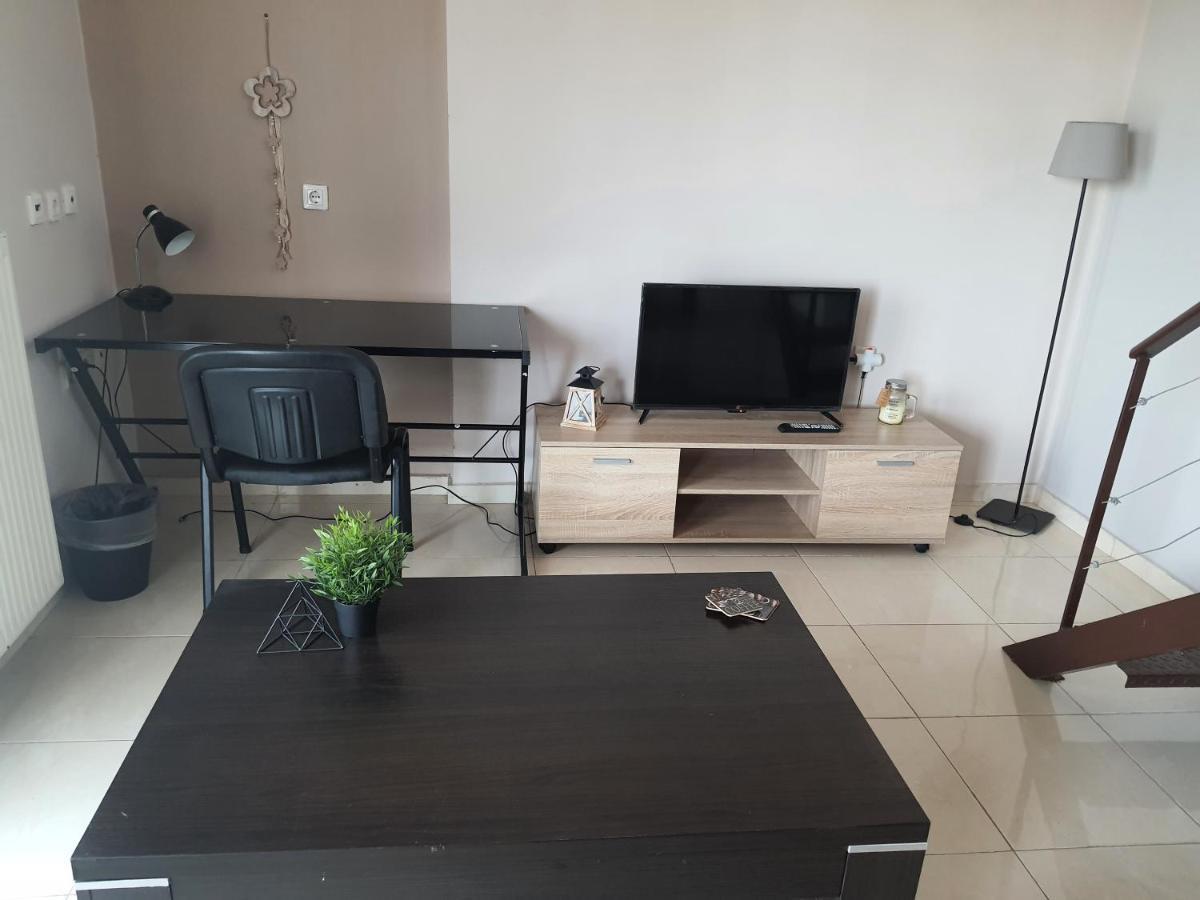 Seaside Beach Apartment Каламата Екстериор снимка