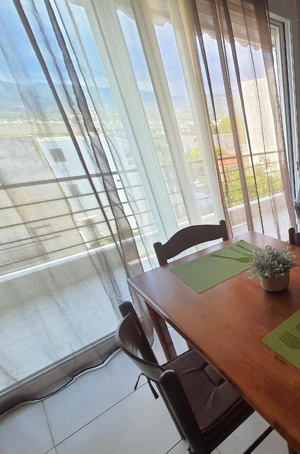 Seaside Beach Apartment Каламата Екстериор снимка