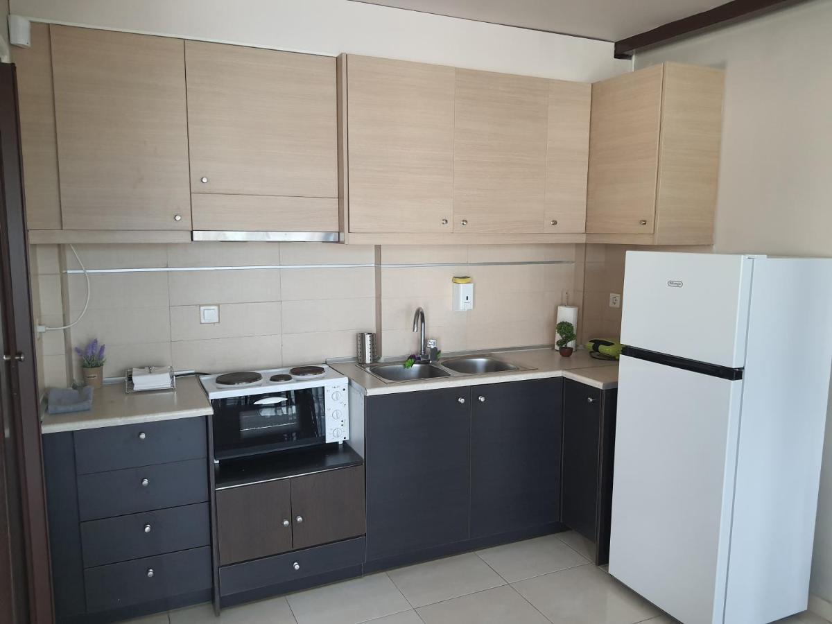 Seaside Beach Apartment Каламата Екстериор снимка