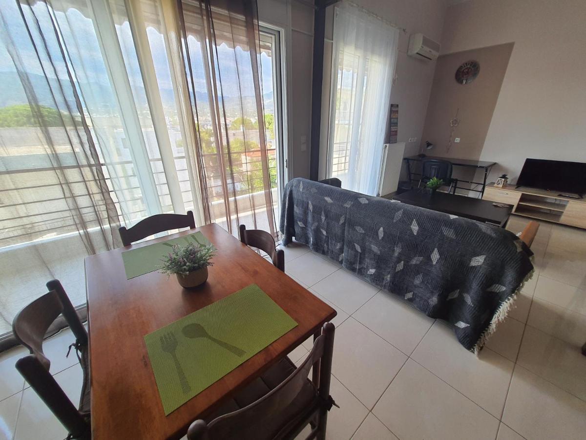 Seaside Beach Apartment Каламата Екстериор снимка